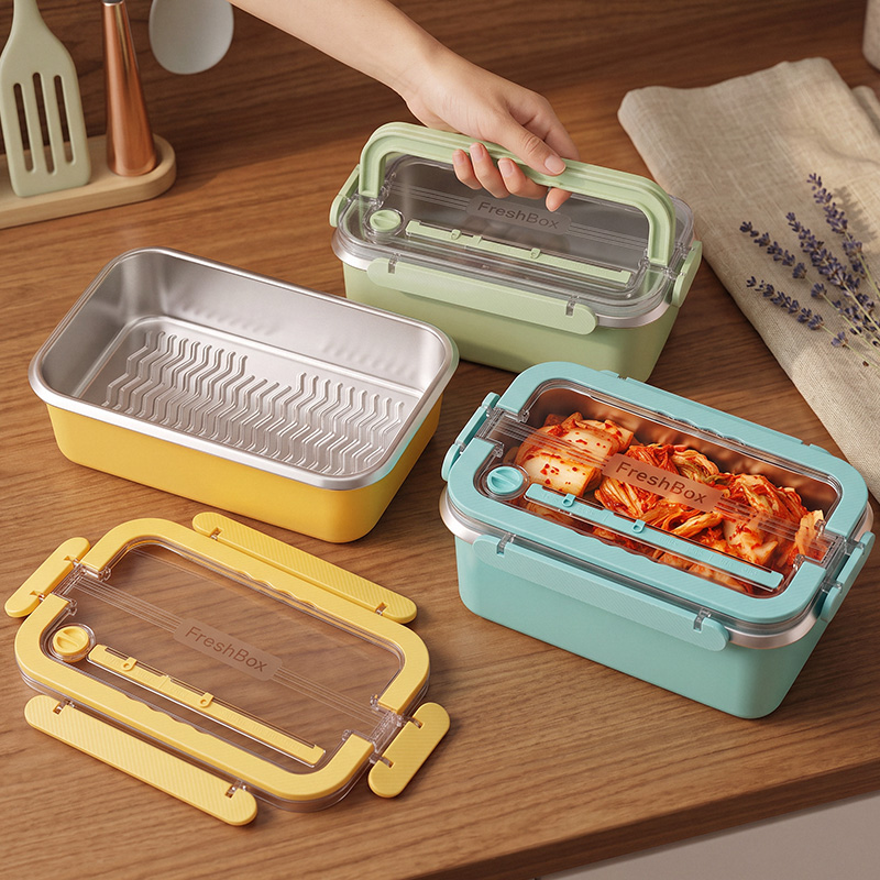 Rectangular food storage container