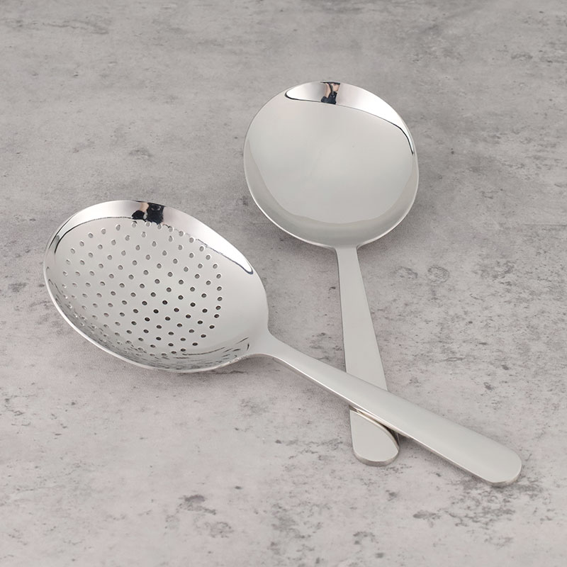 Serving spoon
