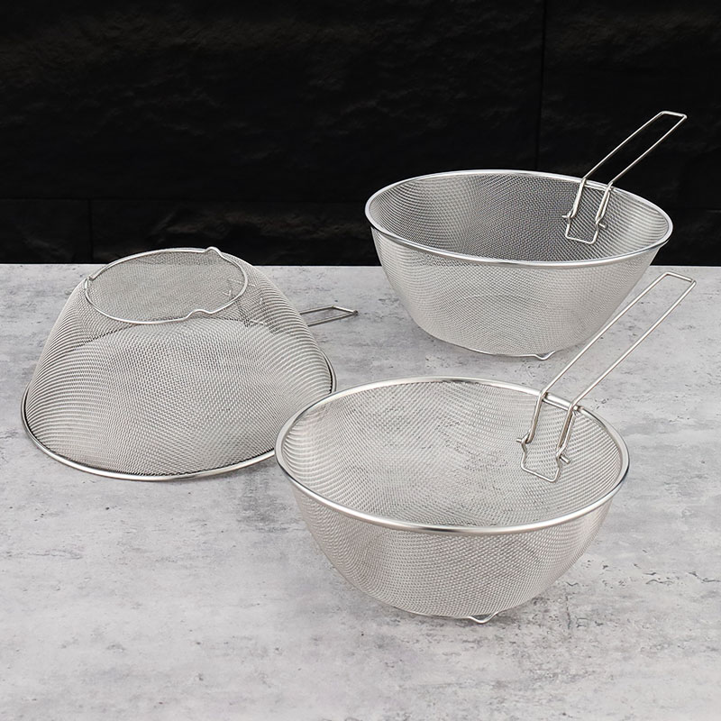 Multi-purpose sieve with foldable handle